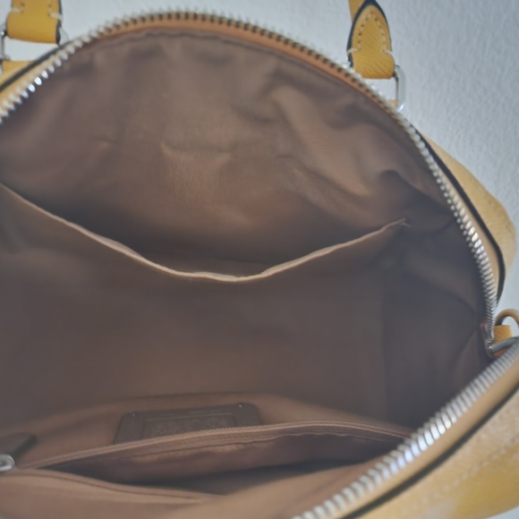 Coach Crossbody - Picture 4 of 4